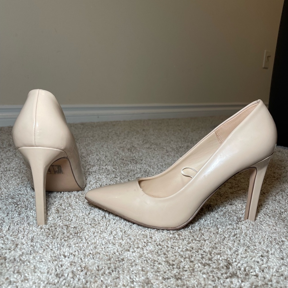 Stiletto nude heels women’s size 7